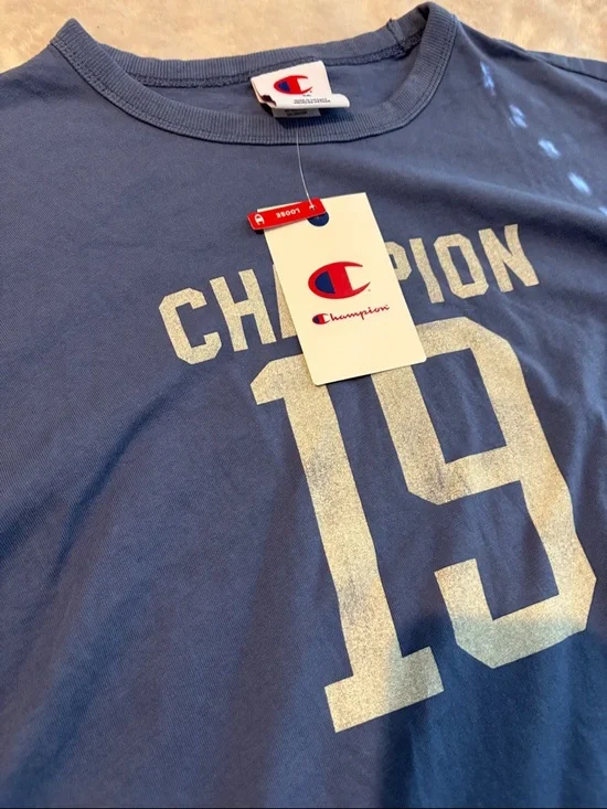 NEW Champion Blue '19' Graphic Short Sleeve Tee with Red & White Stripe Sleeves - Picture 4 of 6